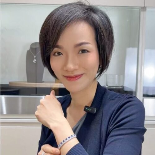 New Arrival: Emerald & Baguette Bracelet